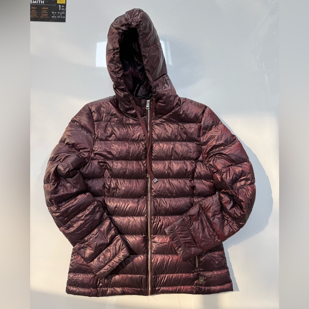 Andrew Marc Packable Metallic Iridescent Down Puffer Jacket Plum Purple Medium